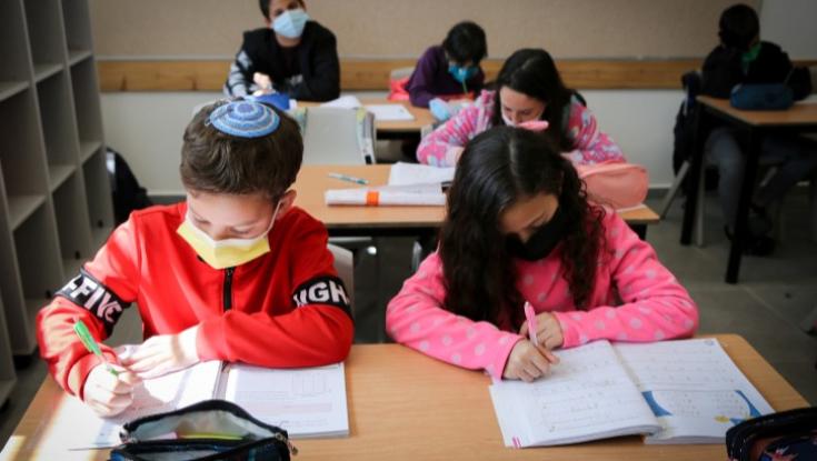 מרד החינוך: 15 ערים יפתחו את כיתות ז'- י' כבר מרביעי
