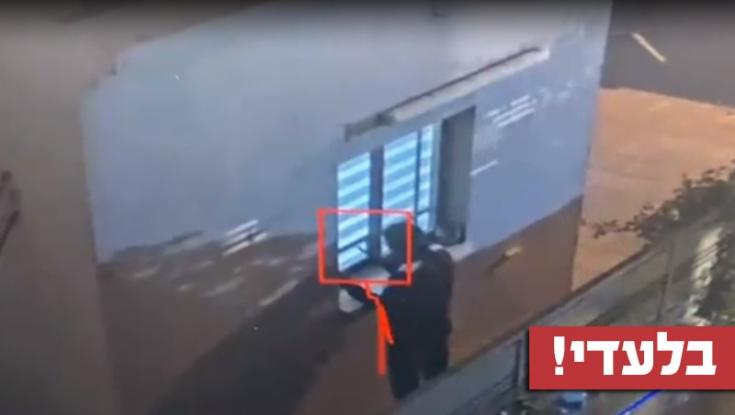 הפקרות בנגב | תיעוד: מאבטחי השר מזהים פריצה לבית סמוך - ולא עושים דבר