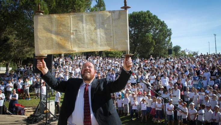 "יש ערכים שאי אפשר להעביר ולהטמיע גם באלף שיעורי תורה" | פרשת וילך