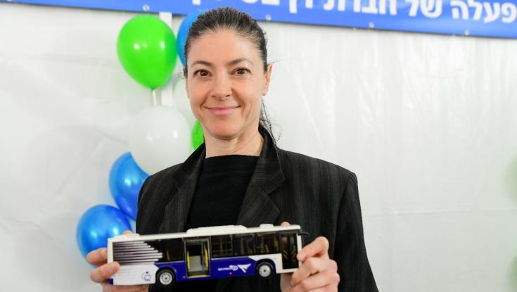 למדה גמרא 4 שנים והמציאה שם לתחנת רדיו פופולרית: 10 דברים שלא ידעתם על מרב מיכאלי