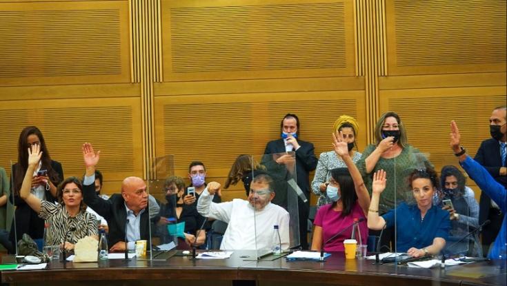 מהומה בוועדה המסדרת: צעקות, העלבות והוצאת חברי כנסת