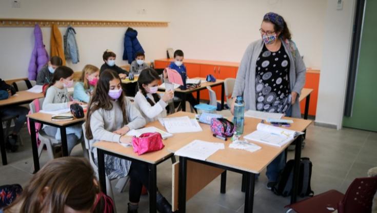 משרד החינוך יחלק כ- 12,000 מחשבים ניידים לעובדי הוראה
