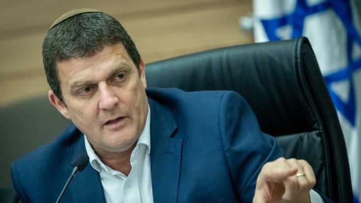 החוק של הח"כ הסרוג - והמתקפה: "כל מטרתו היא לסדר ג'וב"