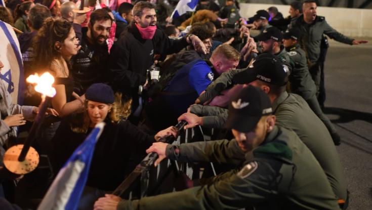 ח"כ מהליכוד יוזם: מאסר למפגינים שחוסמים כבישים