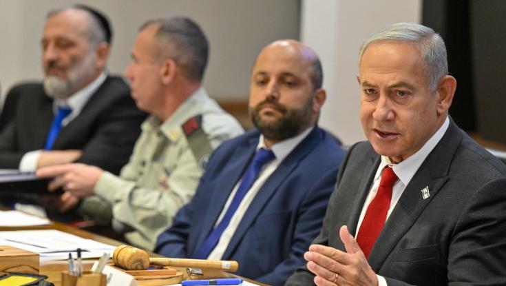 נתניהו הציע - הקבינט אישר: ישראל תסייע לרשות הפלשתינית