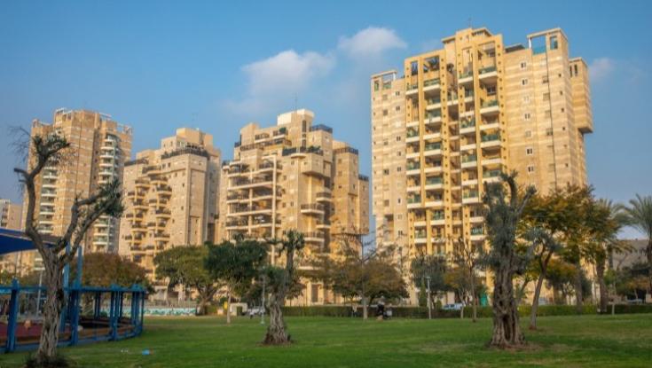 אחרי שנים של עליית מחירים, לסרוגים בגבעת שמואל יש סיבה לחייך