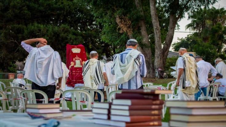 חוק הקורונה החדש אושר: השתתפות בתפילה נוספה לסעיף החריגים לסגר