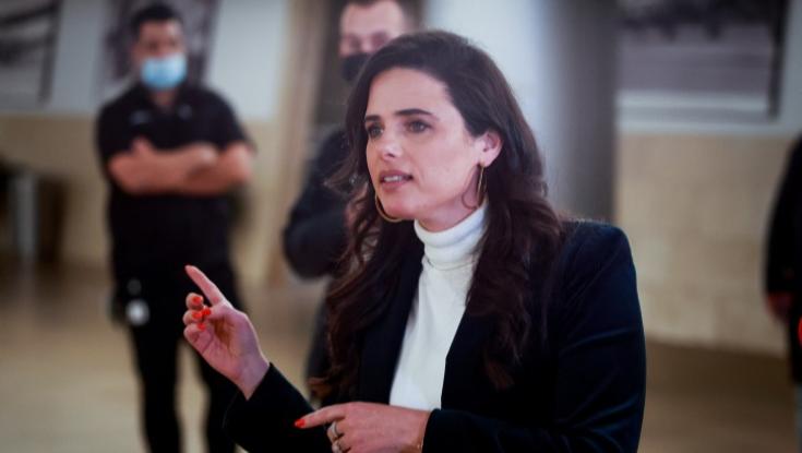איילת שקד תקפה את המשטרה ועמר בר לב הגיב: "נואשת"
