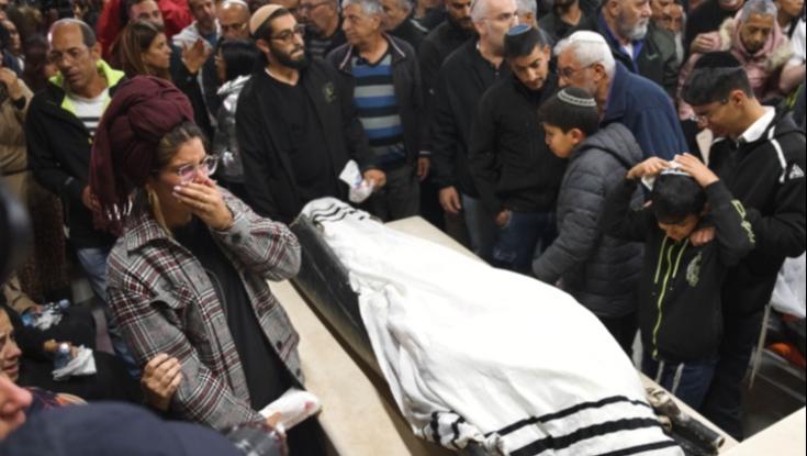 "הייתי נותנת הכל כדי שתהיה פה": תמיר אביחי ז"ל הובא למנוחות