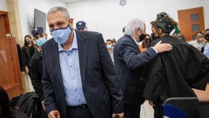 "חשבתי שאני בסכנה, שלא אצא בחיים": ניר חפץ ממשיך בחקירה הנגדית
