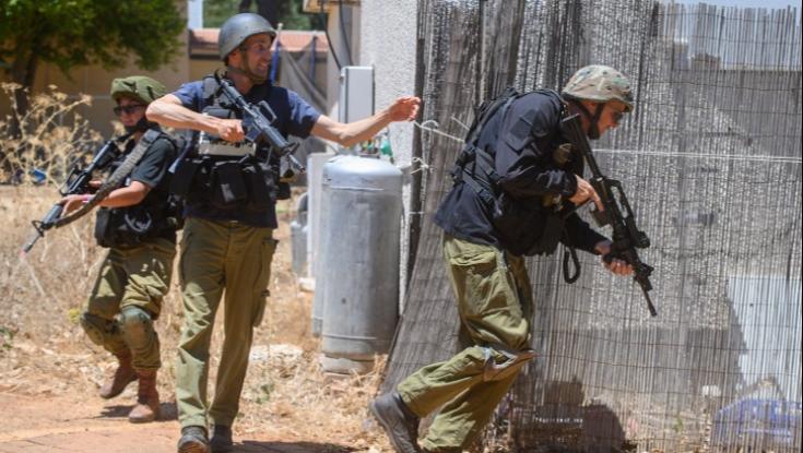 כיתות הכוננות יחומשו: 4,000 רובי סער יחולקו באופן מיידי