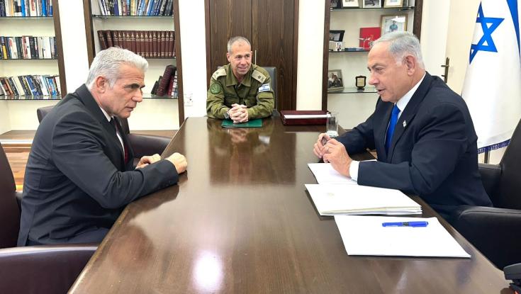 לראשונה מפרוץ המלחמה: לפיד נפגש עם נתניהו לפגישת עדכון