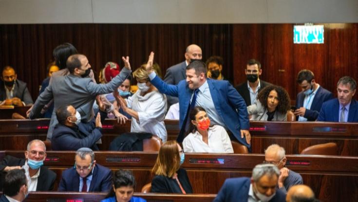 הקואליציה חוגגת: אושר חוק התקציב לשנת 2021