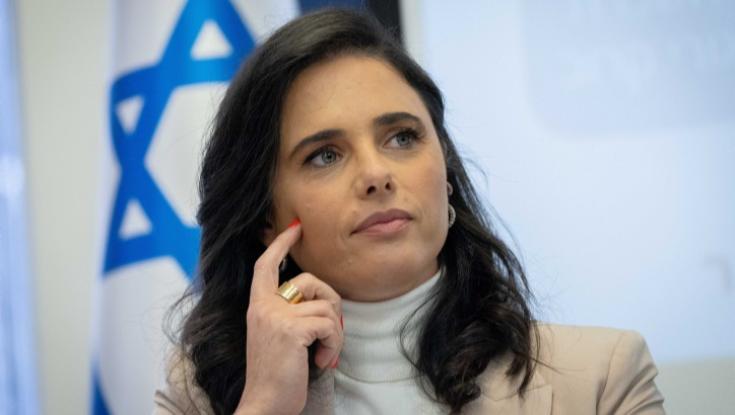 אחרי ההקלטות המביכות, איילת שקד משנה גישה: "לפיד עושה עבודה טובה כשר חוץ"