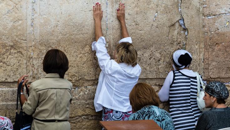 סערה בעקבות הפרסום בכיפה: "ממשלה שהכריזה מלחמה על הנשים"