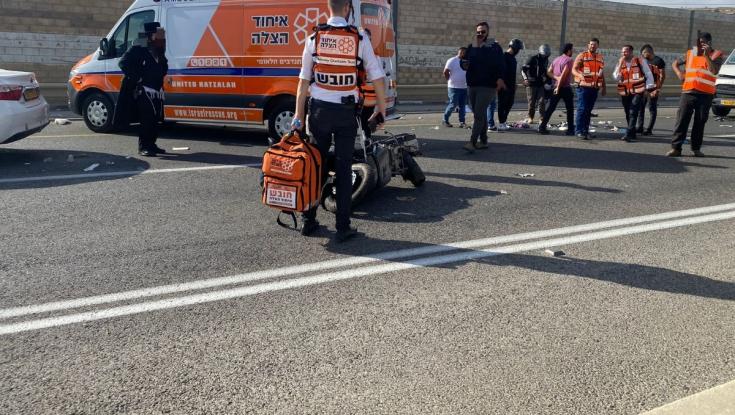 צעיר שרכב על אופנוע נפצע קשה בתאונה בירושלים