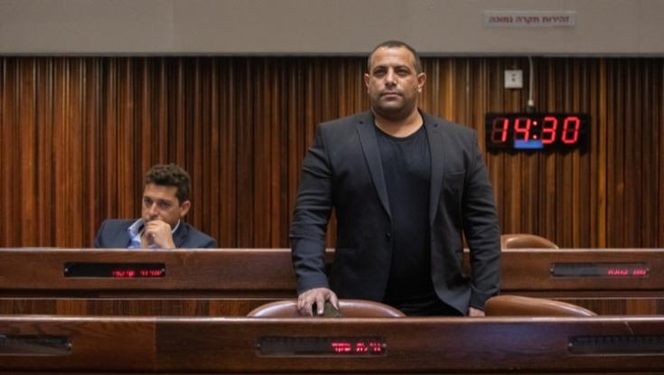 אביר קארה מתרעם על נסיעת הורוביץ לרמאללה: לשר הבריאות לא דחוף לטפל בתו הירוק