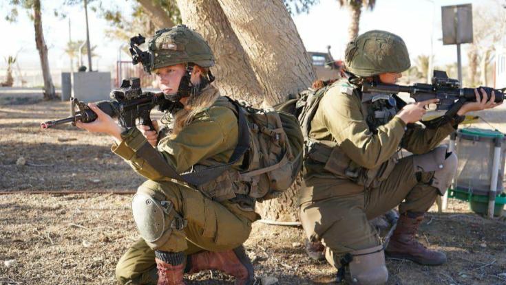 מפקד סיירת מטכ"ל חושף את דעתו על שירות נשים