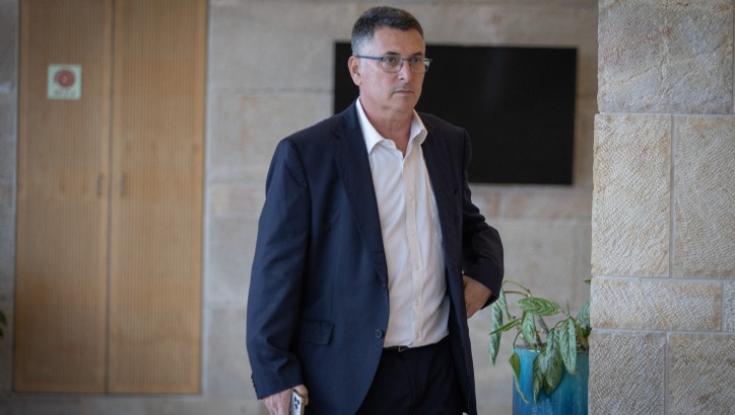גדעון סער נגד חברו לממשלה: גנץ טעה