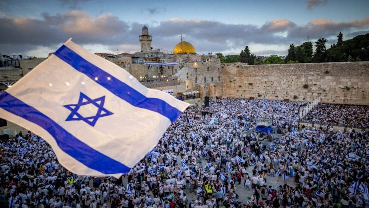 גאווה ירושלמית מול הכותל: מחרוזת השירים שלא תשאיר אתכם אדישים