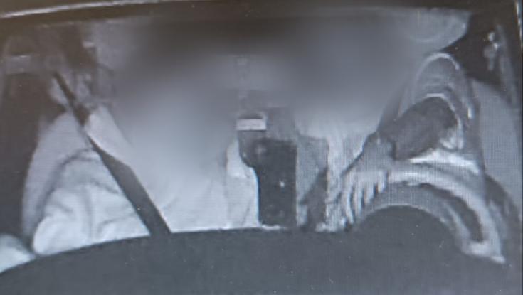 בעודה לובשת מדים: חיילת הבריחה עשרות שוהים בלתי חוקים מיהודה ושומרון