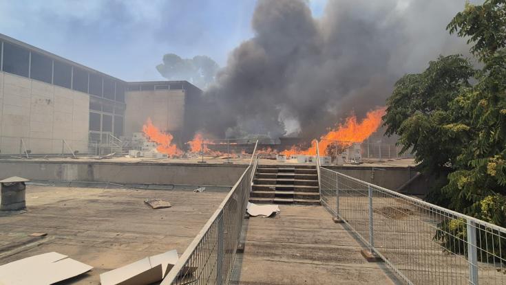 הושגה שליטה בשריפת הענק סמוך למוזיאון ישראל בירושלים