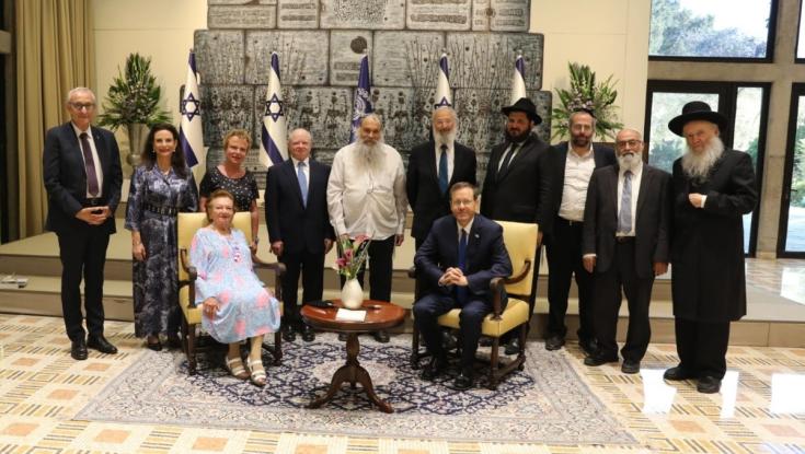 "אתם מיישמים באופן מעשי את הביטוי המילולי הלכה למעשה"