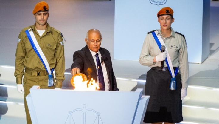 אביגדור קהלני השיא משואה: "לכבוד חבריי שראו קרני זריחה בלי לדעת אם יראו אור שקיעה"