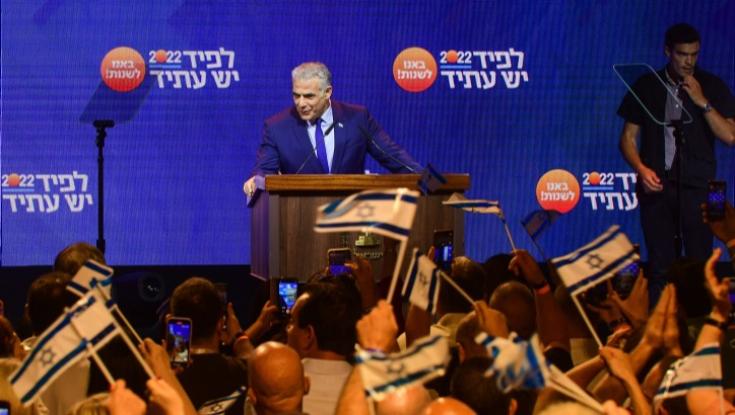 סקר מנדטים חדש: לפיד מצמצם את הפער מול נתניהו