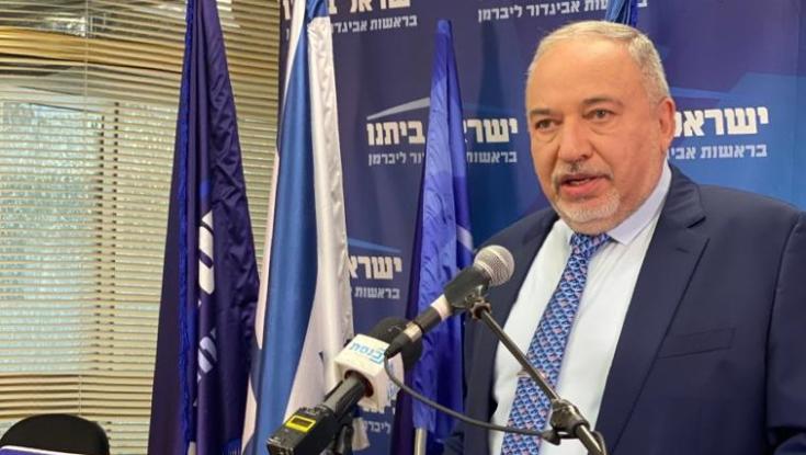 שר האוצר ליברמן לכיפה: "נצליח למנוע את כל השביתות למיניהן" | צפו
