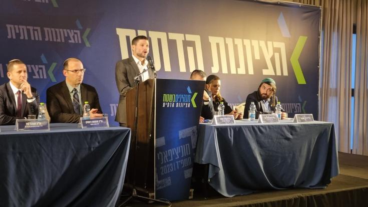 סמוטריץ' במתקפה חריפה: "לפיד רוצה מלחמת אחים"
