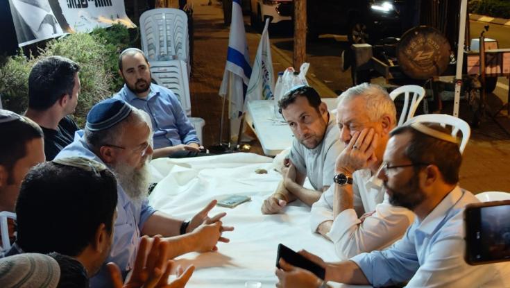 מחאת הפקקים של יהודה ושומרון: גנץ נועד עם ראשי המועצות