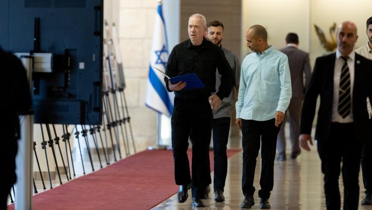 גלנט תקף בדיון על ההארכת השירות הסדיר: "עושים פוליטיקה במקום להגיע להסכמות"