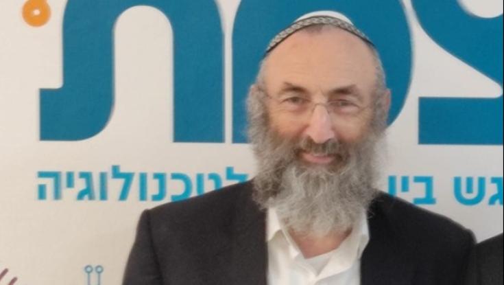 הרב מנחם פרל נגד הרב מיכה הלוי: "שבועיים אחרי החלטת הוועדה הוא פעל נגדה"