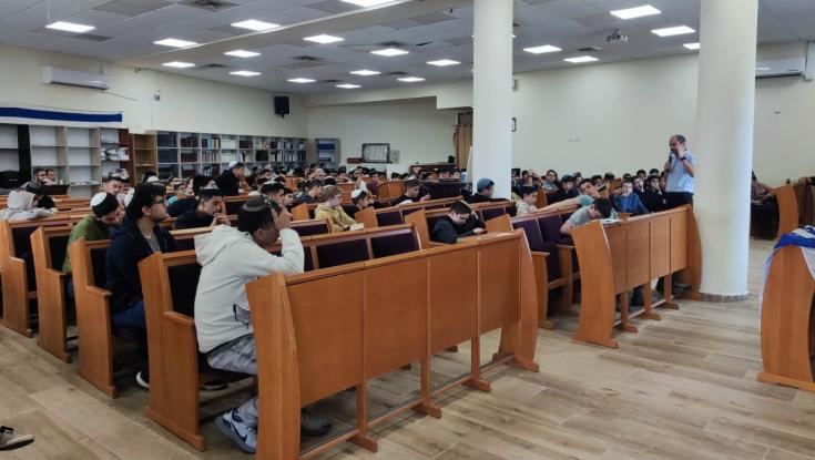 ראש הישיבה התיכונית בשדרות: "יותר מחצי מהתלמידים חזרו, מבין את מי שבחר שלא"