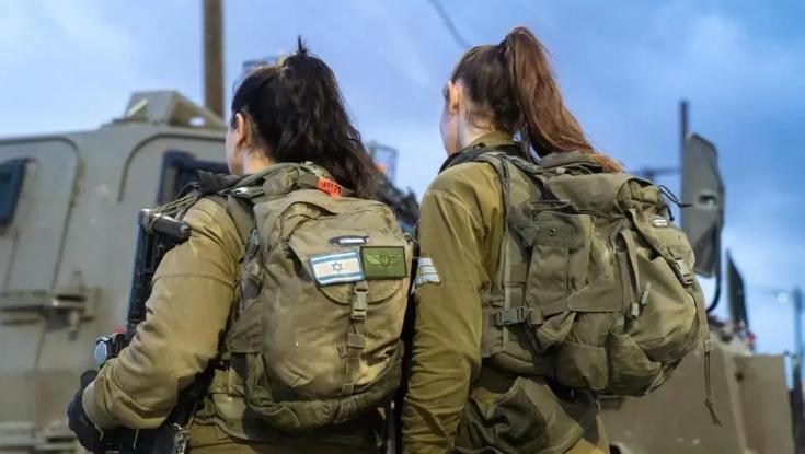 מהפכה שקטה בבתי הכנסת: הנשים שכבר לא מבקשות רשות לשאת דבר תורה
