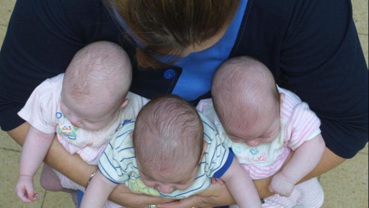מטורף: הצעירה ילדה חמישה ילדים בפחות מארבע שנים