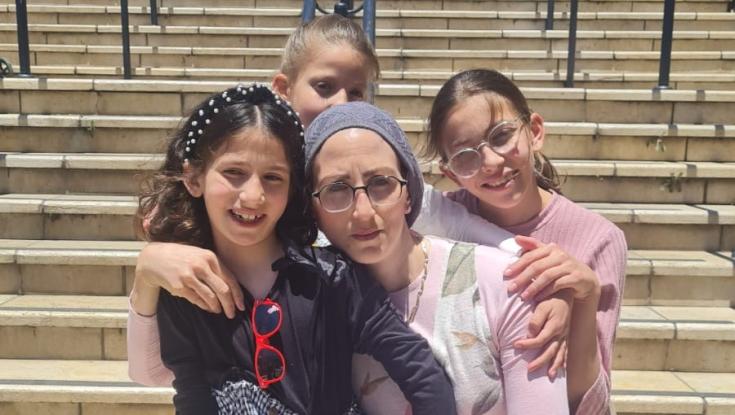אמו של מוישי קליינרמן הגיע למקום בו נראה לאחרונה: "בטוחה שיהיה סוף טוב"