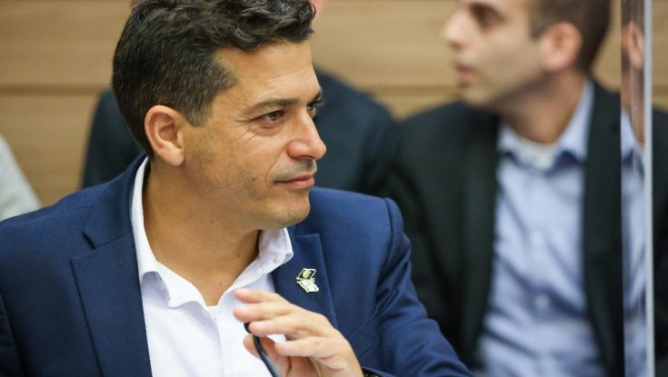 השריון בסכנה? מפלגת מרצ במהלך נגד עמיחי שיקלי