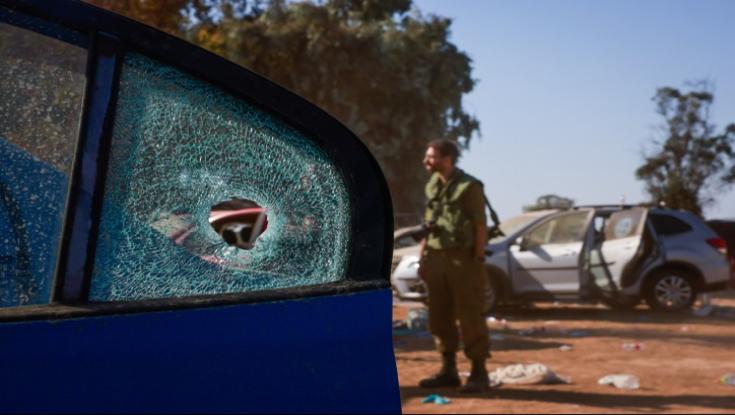 בני משפחות החטופים יפגשו עם מחברת הדו"ח על האלימות המינית של חמאס