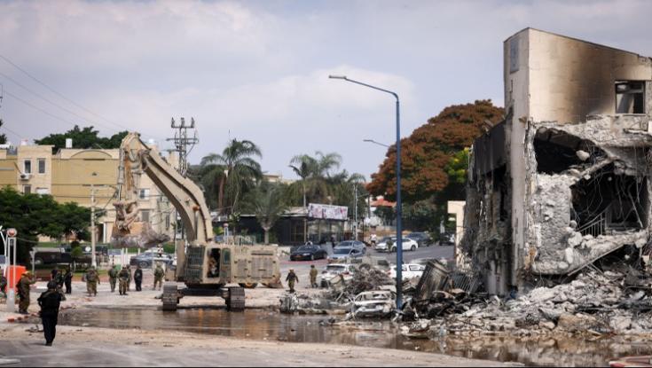 הבניין בו אני גר בשדרות ספג פגיעה ישירה אבל דווקא הלימונים במקרר שברו לי את הלב