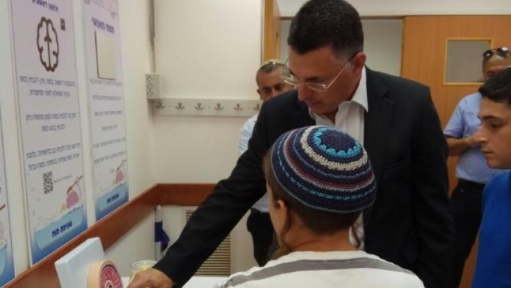 הנואם הצעיר ביותר והסרוג בוועידת החינוך של גדעון סער: "הנחלת הידע הופכת פחות ופחות רלוונטית"