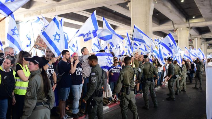 "התקהלות לא חוקית": עשרות עצורים בעקבות המחאה בנתב"ג