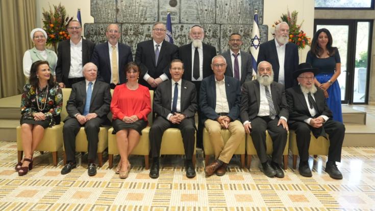 הנשיא הרצוג לזוכי פרס מרכוס כץ: "תגדילו תורה ותאדירו אותה"
