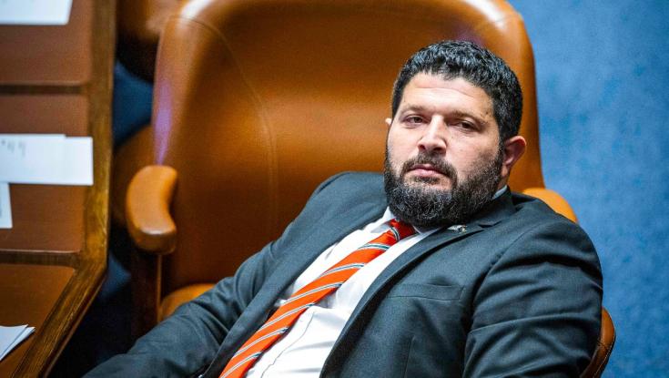 "חוק הדגל" של ח"כ אלמוג כהן אושר בקריאה טרומית