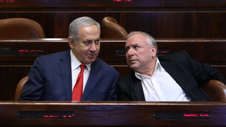 "לא תפרידו ביננו": דודי אמסלם מכחיש את הנתק עם נתניהו