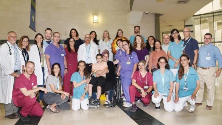 חודש לאחר התאונה הקשה בכביש 40: משפחת דומנוביץ' שוחררה מבית החולים