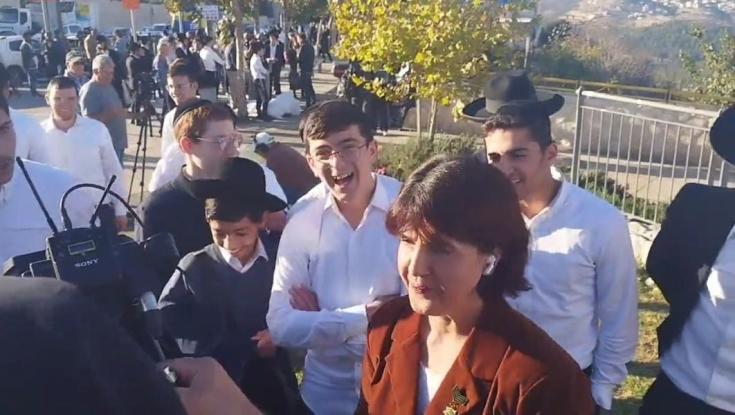 כתבת ערבייה לחבורת צעירים שהפריעו לה: "ניפגש בפיגוע הבא"