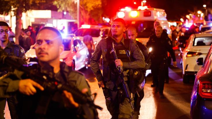 חקירת הפיגוע בתל אביב: נעצר תושב רמלה החשוד בהסעת המחבל