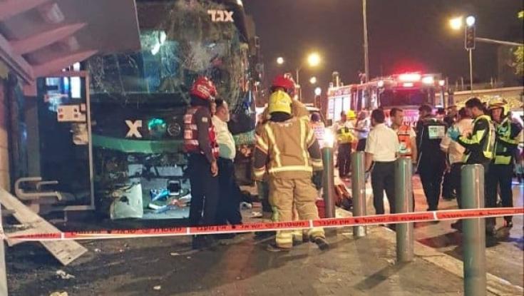 תאונת האוטובוס ברחוב שמגר בירושלים: אישה בת 30 ושתי ילדות נהרגו